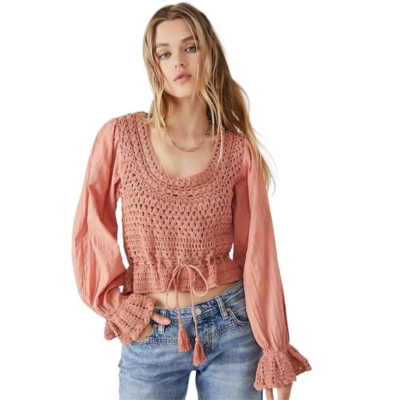 Free People Tops - Free People Coral Crotchet Peasant Sleeve Crop Top - Medium